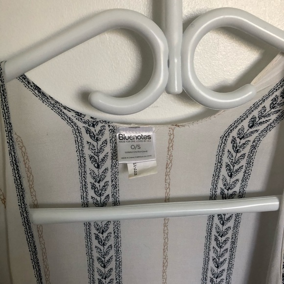 🦋PATTERNED CARDIGAN OR COVER UP🦋 - Picture 2 of 3